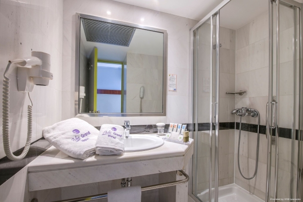 Hotel Polis Grand
